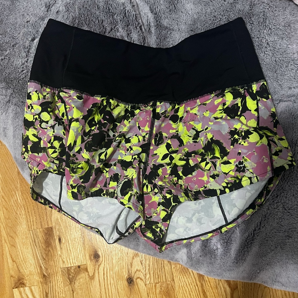 Lululemon Speed Up High-Rise Lined Short 2.5", Size 4